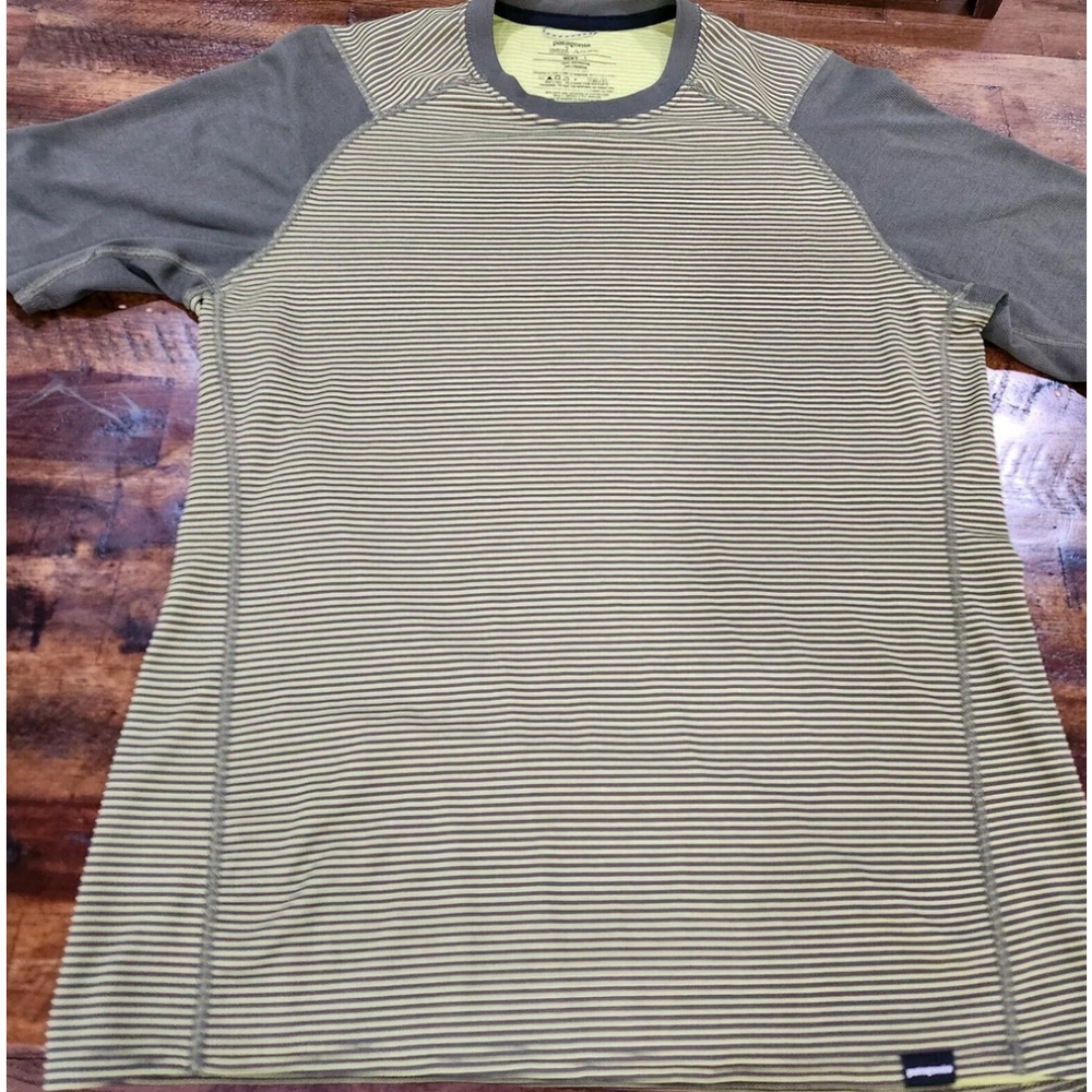 Patagonia Capilene 2 T-Shirt Mens Polartec Short Sleeves Striped Large Logo